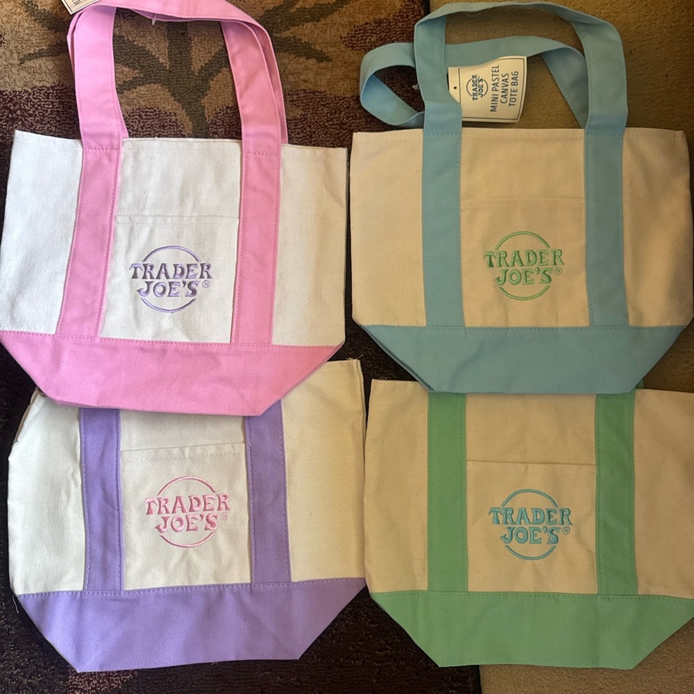 Mini Canvas Tote Bag
Available PINK - 3, GREEN - 3, PURPLE - 2, BLUE - Sold out